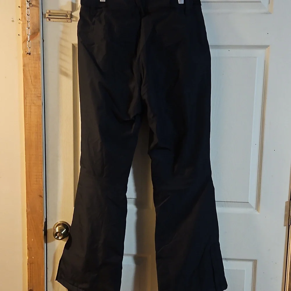 ROXY SNOW PANTS: BLACK: NEW WITHOUT TAGS: SIZE SMALL_4